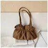 Bolsa de mano tipo tote con pliegues de nube estilo coreano para mujer, nuevo modelo 2026, bolsa de hombro de lujo ligero de nicho de verano, bolso cruzado