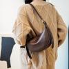 Nuevo bolso de estilo coreano sencillo de nicho para mujer, moderno, informal, tipo bandolera, tipo bola de masa, para llevar debajo del brazo.