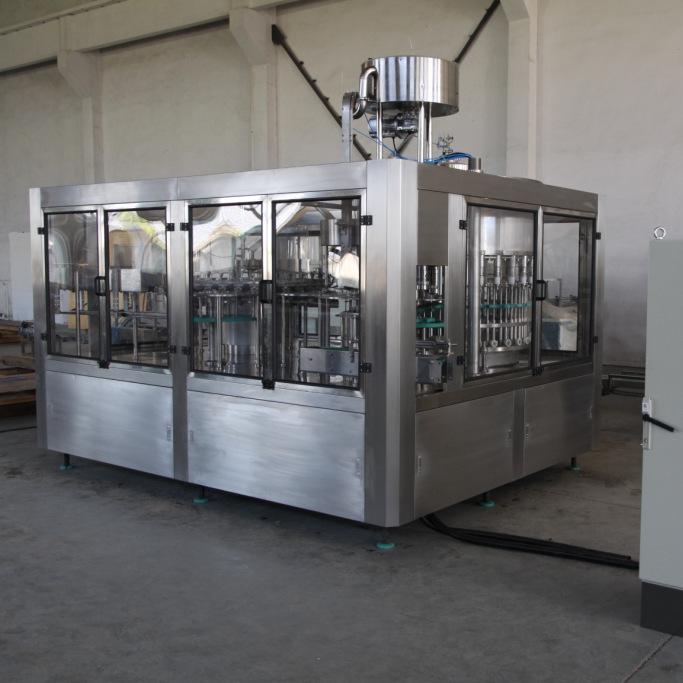 全自动矿泉水灌装机138000.png