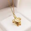 Colgante de Tortuga de Acero Inoxidable Fundido a Presión Tohm Accesorio Versátil Estilo Océano Verano Collar Electrochapado en Oro de 18K