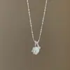 Collar de Cadena para Clavícula tipo Gargantilla, Bola de Flor de Perla con Diseño Único, Sencillo y Elegante, Moderno y Versátil, para Mujeres