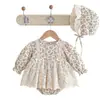 Enterizo de primavera y otoño para bebé niña, estampado floral, diseño triangular, mameluco estilo princesa con encaje y sombrero a juego