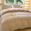 Juego de ropa de cama fresco y sencillo de cuatro piezas cuidadosamente seleccionado, funda de edredón de verano, juego de tres piezas para dormitorio de estudiante, ropa de cama de dibujos animados de una pieza