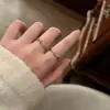 Anillo de Pareja Nudo Gemelo de Möbius para Hombre y Mujer Un Par de Anillos Abiertos Ajustables de Diseño Nicho Simple y a la Moda