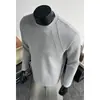 Camiseta de manga comprida desconstruída estilo americano, peso pesado, para homens, corte quadrado moderno, design no ombro direito, perfeita para usar em camadas, uma peça básica casual e versátil de nicho