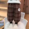 Pantalones de Felpa para Niños Otoño e Invierno 2025 Nuevos Pantalones de Felpa a Cuadros de una Pieza para Niños Pantalones Leggings para Bebé