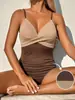 Trajes de baño para mujer 2025 en stock, nuevo modelo transfronterizo, bikini de dos piezas, traje de baño de una pieza, traje de baño para mujer, trajes de baño de comercio exterior