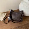 Bolsa de Nicho de Luxo para Mulheres 2025 Nova Tendência Retrô Bolsa de Mão para o Dia a Dia Grande Capacidade Bolsa de Ombro Transversal Fashion