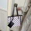 Bolsos transfronterizos para mujer, nueva colección de otoño 2026, bolsos de axila estilo commuter, diseño minimalista y único, bolsos de hombro al por mayor