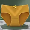 Bragas lindas sexys juveniles para mujer estudiante de cintura media ropa interior para dama color liso transpirable venta al por mayor transfronteriza