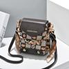 Bolso de Verano Nuevo de Fábrica Estilo Coreano Simple Bolso Cuadrado Pequeño Moderno Combinable Hombro Cruzado Trendy Mini Bolso para Teléfono Móvil Bolso de Mujer