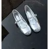 Zapatos Mary Jane Plateados Estilo Francés de Una Correa para Mujer Verano 2025 Nuevo Versión Coreana Impresionantes Zapatos de Ballet Bajos