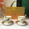 Plato de Exhibición de Vajilla Western para Hotel Hueso de China Cerámica Cuchillo Tenedor Cuchara Hueso de China Caballo de Guerra Cafetera Taza de Café y Platillo Set Estilo Western