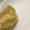 Shampoo e gel de banho perfumados descartáveis específicos para hotel, sachê de 8g, um conjunto de amenidades para hotéis e spas, conveniente para viagens