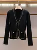 [Em Estoque] Personalizável Shenzhen Nanyou Roupas Femininas de Alta Qualidade Outono Novo Estilo Corrente Estilo Coco Chanel Decoração Malha Decote V
