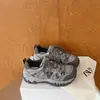 Zapatos Deportivos Ligeros de Senderismo Estilo Otoño Nuevo Cómodos Transpirables Zapatos de Papá para Mujer Exteriores 2026 Suela Gruesa Zapatos de Mujer Superficie de Malla