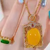 2025 Nuevo Collar Estilo Palacio Dorado Cuadrado para Mujer Retro Elegante Diseño de Nicho Elegante Cadena para Clavícula