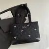 Bolso Nuevo Estilo Otoño e Invierno 2025 con Textura de Gran Capacidad, Bolso de Hombro Casual de Moda con Personalidad, Bolso Tote de Diseño de Nicho