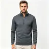 Nuevo estilo de comercio exterior 2026: Sudadera para hombre europea y americana con diseño de cremallera, color liso, cuello semi-alto, y se puede usar como capa base o prenda exterior en tallas europeas