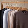 Malhas Masculinas Novas de Outono e Inverno Transfronteiriças Malhas Pulôver de Gola Alta Meia Outono e Inverno Camisas Básicas de Cor Pura Leves para Homens de Negócios