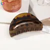 Piranha de Cabelo Grande Fosca Qiyue PC para Mulheres, Presilha de Garra Simples e Versátil para a Parte de Trás da Cabeça, Acessório de Cabelo de Alta Qualidade Atacado