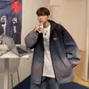 Nova Coleção Primavera/Outono 2026: Jaqueta de trabalho estilosa e moderna estilo Hong Kong com cores degradê, design casual unissex, jaqueta Oxford pequena da moda