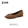 Sapatos femininos de bico raso ZHR 2026 outono novo retrô francês slip-on versátil para o dia a dia sapatos femininos de salto baixo