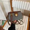 Bolso de Hombro Nuevo Retro de Moda para Mujer, Otoño Simple Casual Nicho Moda Bolso de Hombro Cruzado Versátil de Gama Alta