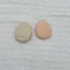 Atacado mini esponja de ar para polegar uso úmido e seco dupla face sem pó corretivo facial mini gota d'água esponja para ponta do dedo