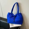 Bolsa de Hombro de Algodón Acolchado Estilo Nuevo Transfronteriza 2026 Versátil Casual para Mujer Bolso de Hombro de Alta Gama Bolso de Plumas de Moda Bolso de Mano