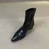 2026 Novas Botas Curtas Retro Simples de Salto Grosso com Temperamento Botas da Moda para Mulheres Bico Fino Zíper Traseiro Elástico Botas Emagrecedoras