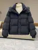 La chaqueta de algodón acolchada de moda de este año para mujer, nuevo estilo invierno 2026, abrigo corto y cálido para figuras petite
