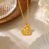 Collar de cadena para clavícula chapado en oro con forma de pera del mismo estilo de Puzo Gold Store para mujer, nicho, de alta gama, moderno, versátil, un regalo para una novia
