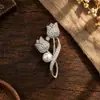 Broche de lapela de terno feminino de alta qualidade, versátil, anti-luz, pérola, strass, flor de tulipa, acessórios de broche
