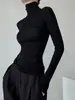 Elegante e sofisticado suéter de tricô preto de gola alta para mulheres, adequado para outono e inverno, pode ser usado como camada base ou sozinho, top de corte justo