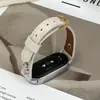 Adequado para Pulseira em Forma de Cruz para Xiaomi Mi Band 11 9/8/Nfc Estilo Outono e Inverno Couro Pulseira Versátil para Pulso Pulseira de Relógio para Meninas