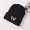 Gorro de Punto Bordado de Mariposa Rosa Otoño/Invierno 2026 para Mujer, Gorro de Punto Bordado Cálido de Moda, Gorro para Clima Frío de Mujer, Exclusivo Transfronterizo