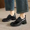 Mocassins Estilo Novo Primavera 2026 com Bico Redondo, Salto Grosso, Estilo College, Sola Grossa Plataforma, Aumento de Altura de 5cm, Sapatos Pequenos de Couro, Tamanhos Grandes 41-43