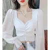 Top de punto de retazos de malla de manga larga de diseño de resorte para mujer, camisa corta francesa de cuello cuadrado