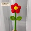 Buquê de Flores Vermelhas para o Dia dos Namorados, um Presente Criativo de Lã Tricotado à Mão, Produto Acabado, Peça Única para Você