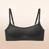 Mismo Producto Douyin Sujetador de Tirantes Finos con Escote Bajo Base Líquida Ropa Interior Sin Costuras para Mujer Taza Fina Push-up Sin Aros Escote Bajo Ropa Interior