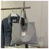 Bolsa de lona listrada estilo japonês de ombro único, novo modelo de verão 2025, casual e versátil, bolsa de compras de grande capacidade para passeios tranquilos