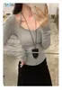 Camisa de Camada Interna Slim com Gola Halter e Efeito Duas Peças, Forrada com Fleece Escovado, Outono/Inverno 2025 para Mulheres, Camiseta Quente de Manga Longa com Bojo