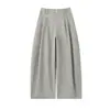 Pantalones rectos de tiro alto con corte curvo, nueva colección de otoño, silueta estilo montaña, pantalones casuales y versátiles para mujer con una caída relajada y fluida, y un aire deportivo