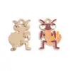 Venta al por mayor transfronteriza de accesorios para joyería DIY: colgantes de esmalte con forma de insecto de dibujos animados, collares hechos a mano, llaveros y dijes pequeños de aleación