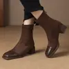 Nuevas Botas Cuadradas de Baja Altura con Costuras de Gamuza 2024 Botas Cortas de Caballero Británicas Botas de Tacón Medio Grueso 32-43 Botas de Comercio Exterior
