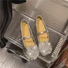 Sapatos Mary Jane com design único e strass de fogos de artifício para mulheres, novo estilo de verão 2026, ultra macios, modernos, versáteis, sapatos baixos de um só tom
