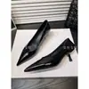 Sapatos Femininos Novo Estilo Primavera 2026 para Todas as Estações, Salto Alto de 5cm para Ambiente de Trabalho Europeu e Americano, Sapatos de Bico Fino Simples e Versáteis, Sapatos para o Dia a Dia