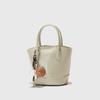 Nova Bolsa Saco 2025 Estilo Coreano Versátil Bolsa Feminina Nicho Estilo Ocidental Bolsa de Ombro Transversal Multicamadas Comutador Decoração Pendente