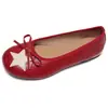 Estilo Doce Sapatilha Bailarina Laço Estrela Feminina 2026 Outono/Inverno Vermelho Bico Redondo Baixo Redutor de Idade Versátil Plano Sapatos Individuais